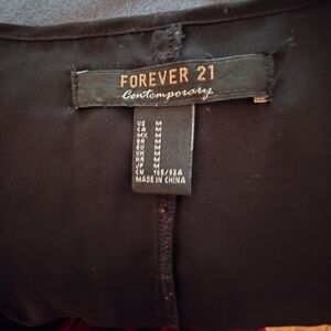 FOREVER 21 Contemporary Black Top
